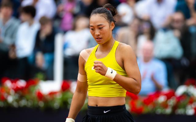 张奔斗：郑钦文追寻的是“能心无旁骛打出一场好球”