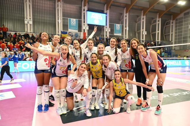 意甲女排斯坎迪奇3比1皮内罗洛 朱婷首发斩获16分